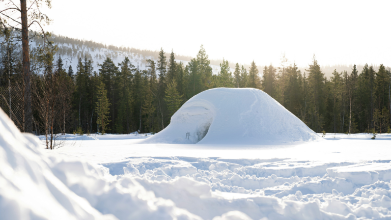 Iglu im Schnee